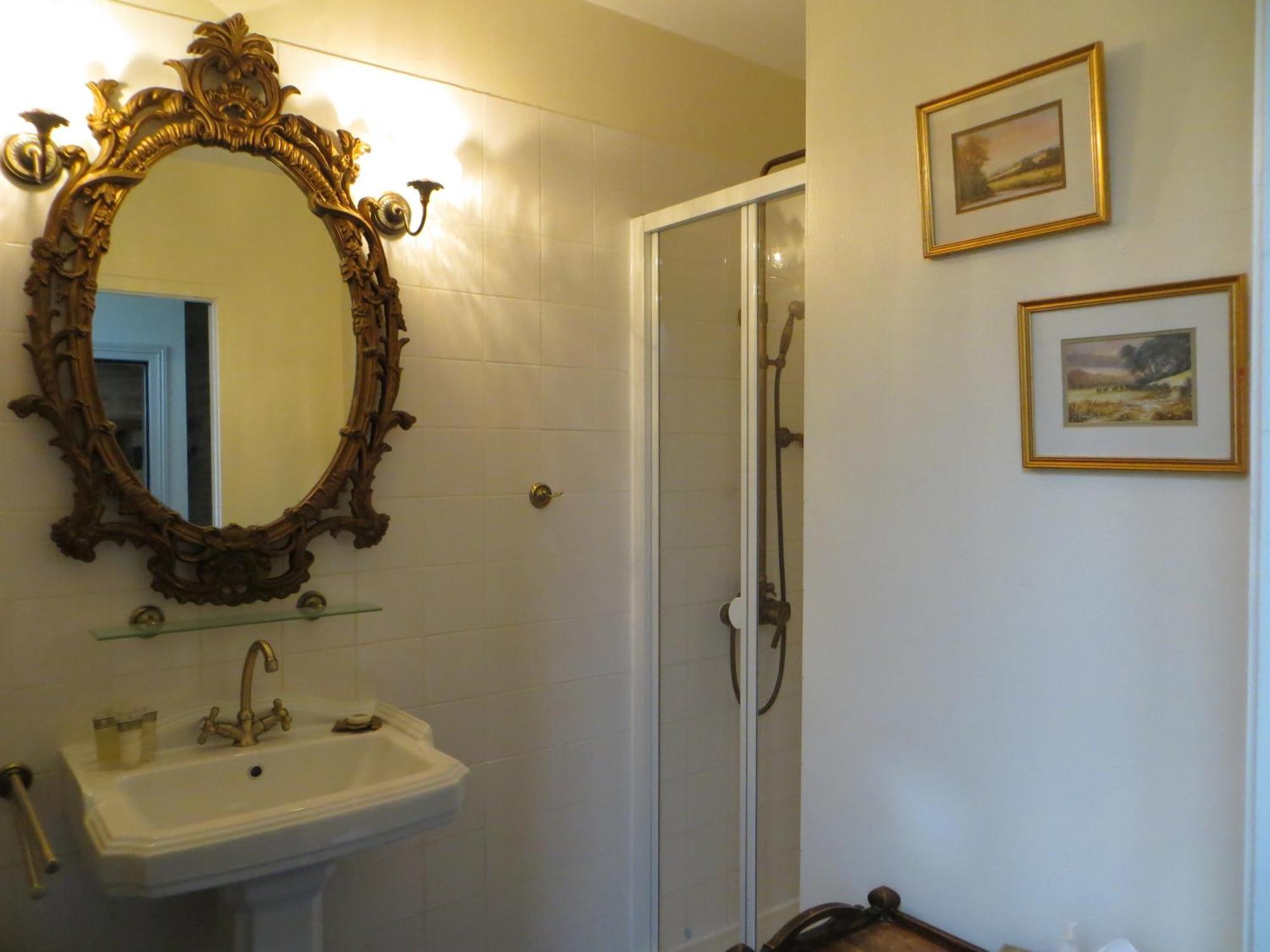 Le Bailli De Montsaugeon Bed & Breakfast Ruang foto