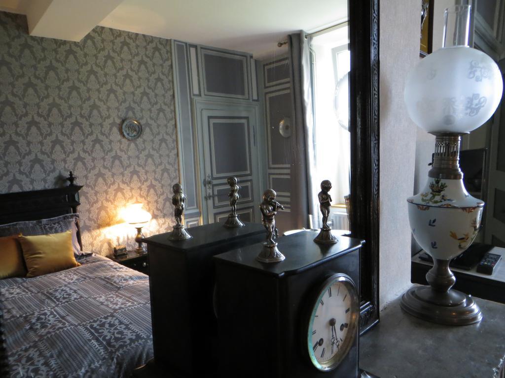 Le Bailli De Montsaugeon Bed & Breakfast Ruang foto