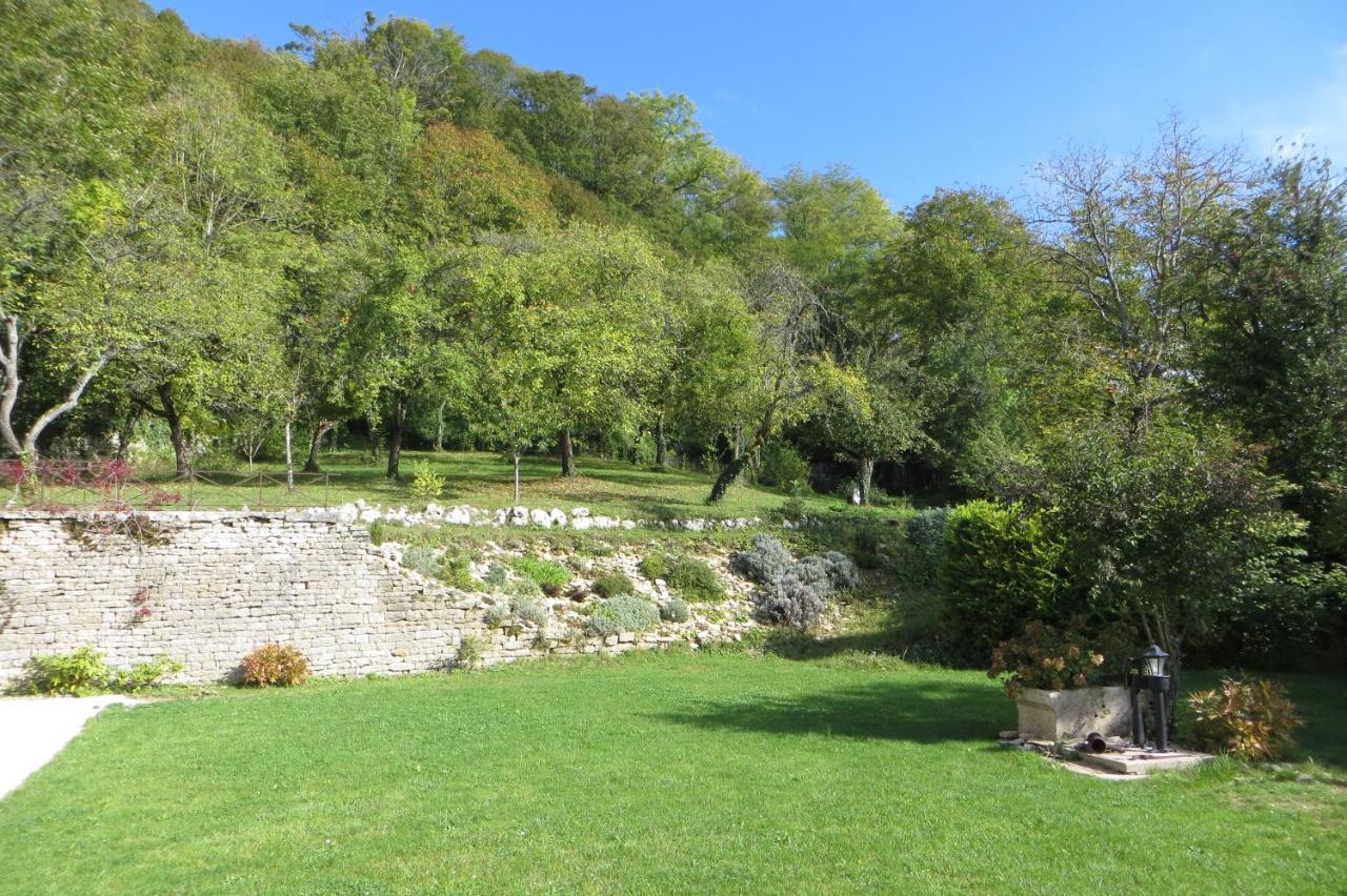Le Bailli De Montsaugeon Bed & Breakfast Bagian luar foto